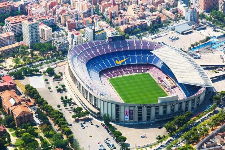 Sân vận động Nou Camp là một trong những sân vận động nổi tiếng nhất thế giới và là sân nhà của câu lạc bộ bóng đá FC Barcelona tại Tây Ban Nha.