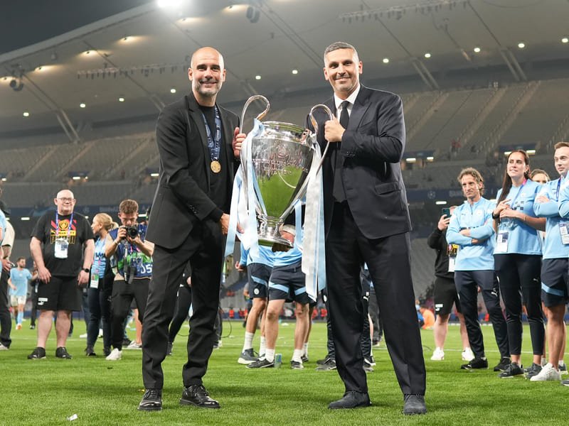 Huấn luyện viên Pep Guardiola dẫn dắt câu lạc bô Man City vô địch C1